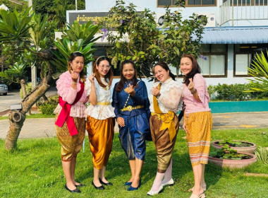 ร่วมแต่งกายย้อนยุค สมัยรัชกาลที่ 5 (ธีมอุ่นไอรัก) พารามิเตอร์รูปภาพ 3