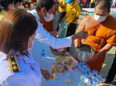 พิธีทำบุญตักบาตรถวายพระราชกุศล พารามิเตอร์รูปภาพ 3