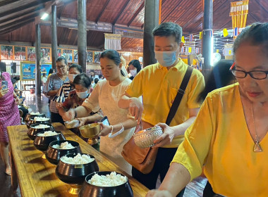 โครงการวันพระสุขใจ ใส่ผ้าไทยทำบุญฯ พารามิเตอร์รูปภาพ 6