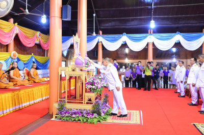 เข้าร่วมพิธีเจริญพระพุทธมนต์เฉลิมพระเกียรติสมเด็จพระนางเจ้าฯพระบรมราชินี ... พารามิเตอร์รูปภาพ 1