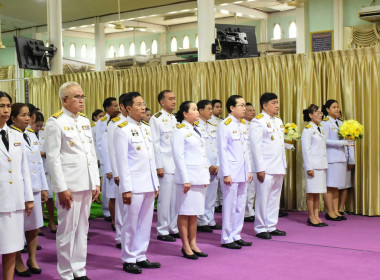 พิธีเจริญพระพุทธมนต์ ทำบุญตักบาตรถวายพระราชกุศล ... พารามิเตอร์รูปภาพ 11