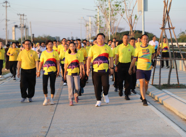 ร่วมกิจกรรม &quot;ผู้ว่าพาเดิน วิ่ง Walk RUN ต้าน Stroke 2025&quot; พารามิเตอร์รูปภาพ 5